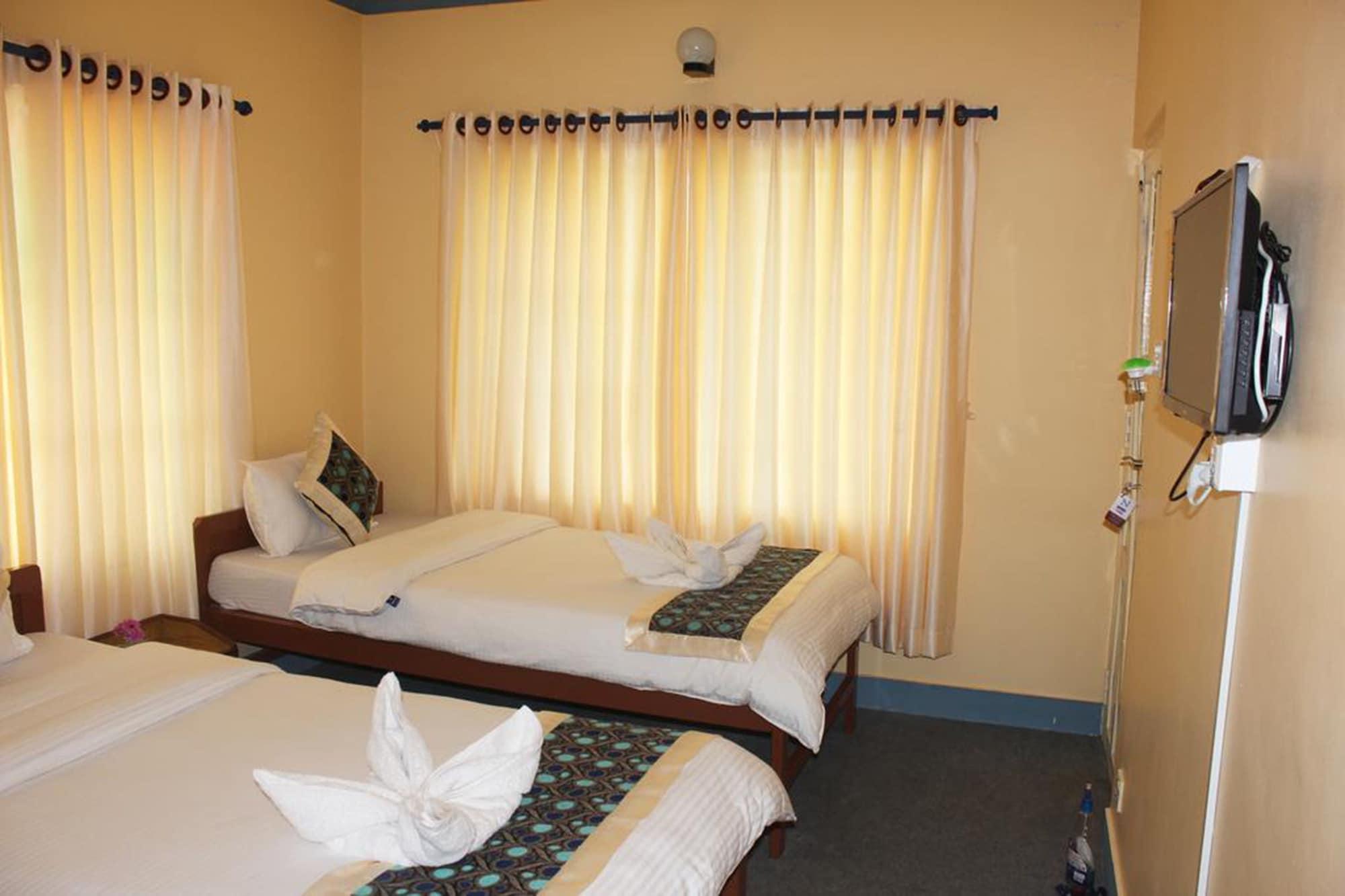 Hotel Nana Pokhara Extérieur photo