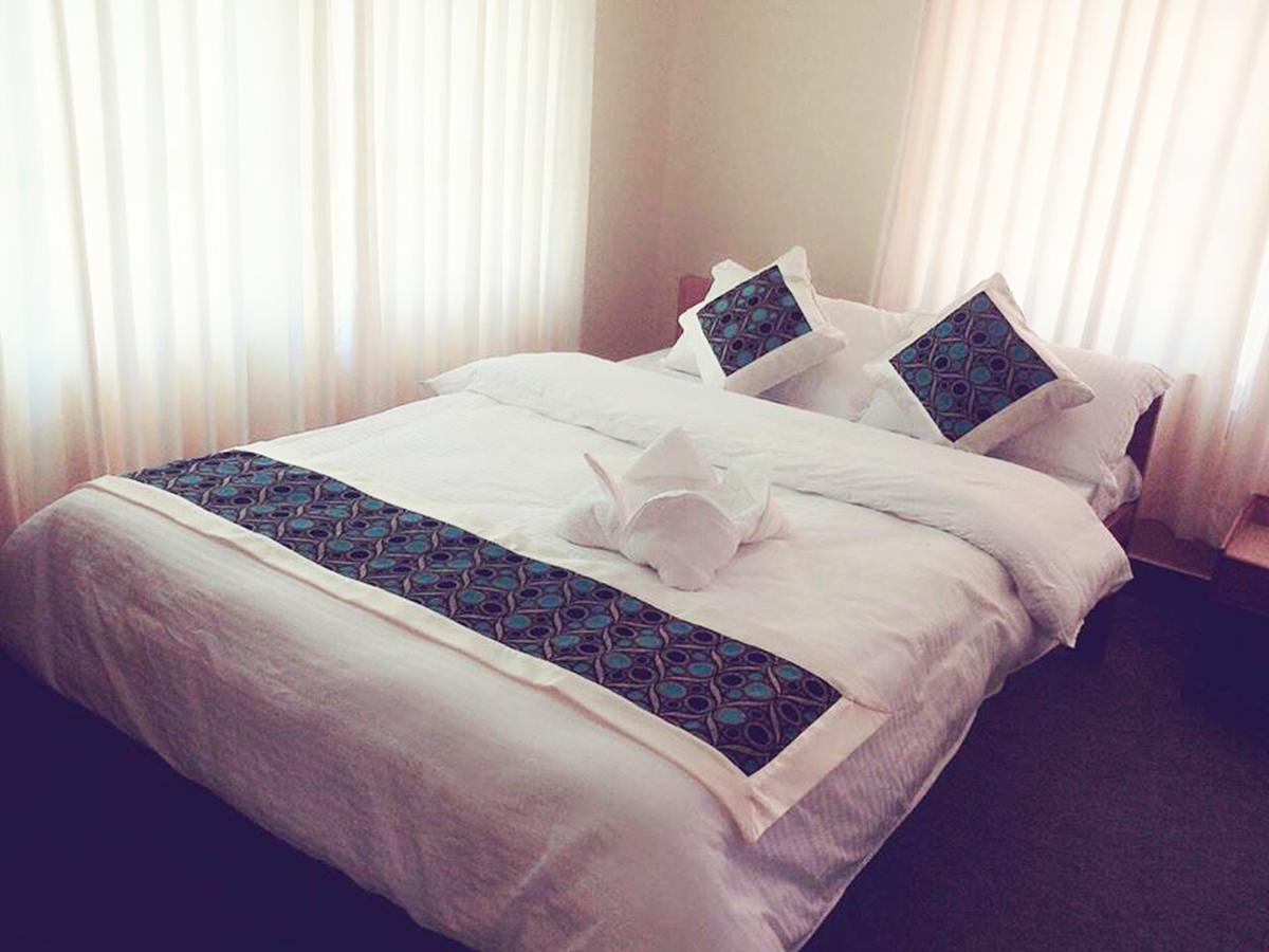 Hotel Nana Pokhara Extérieur photo