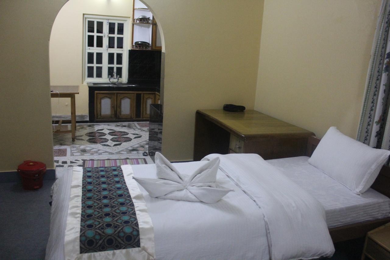 Hotel Nana Pokhara Extérieur photo