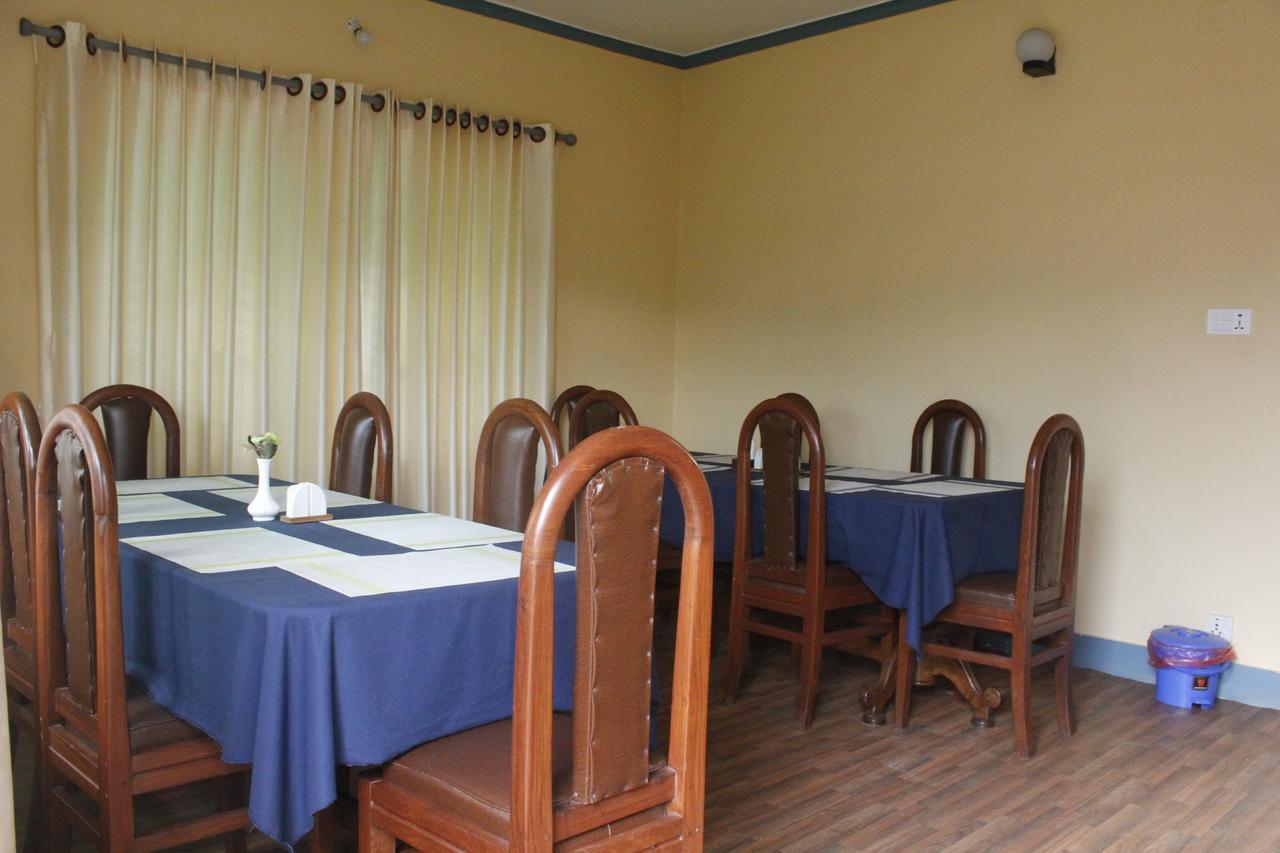 Hotel Nana Pokhara Extérieur photo