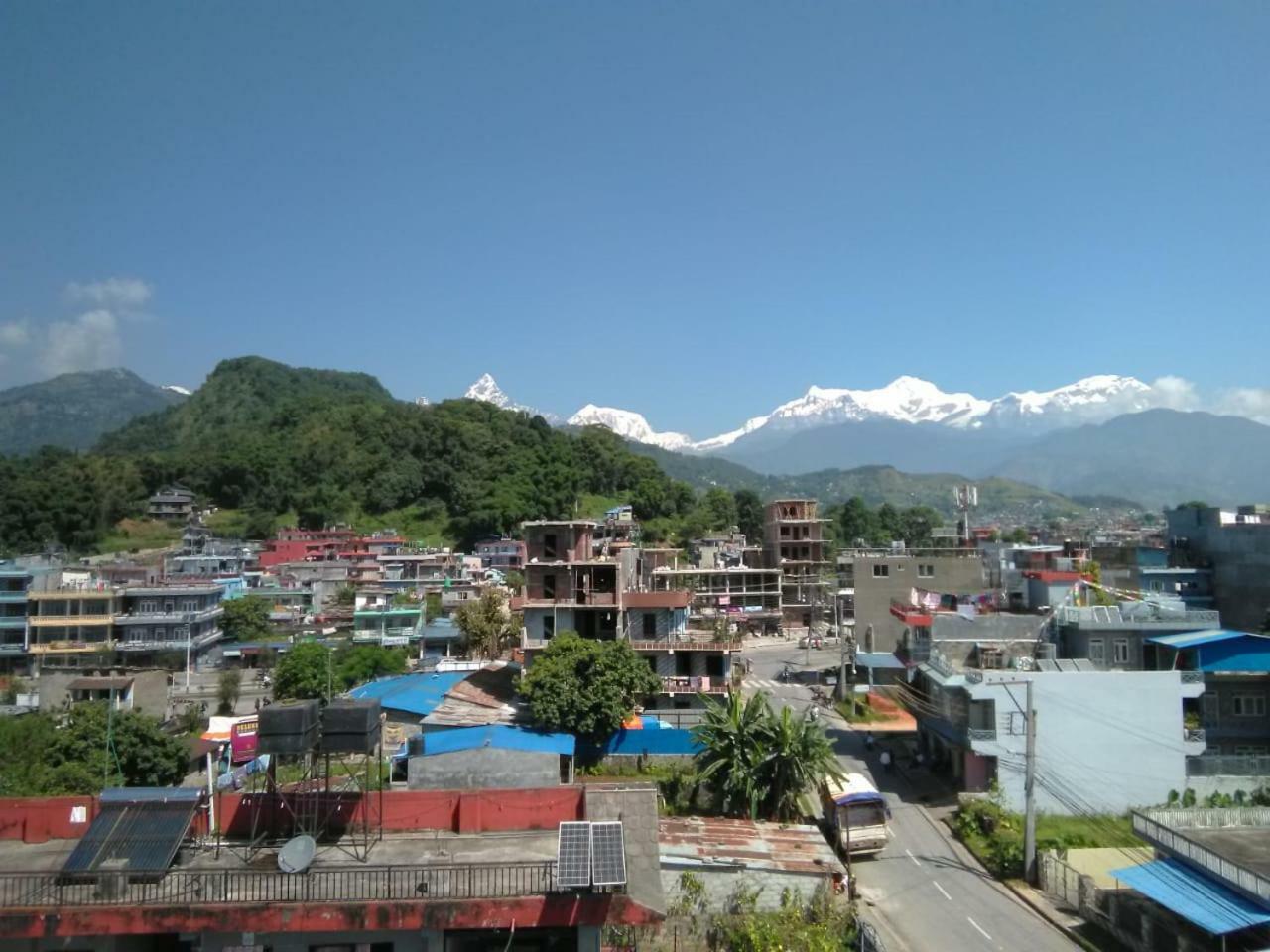 Hotel Nana Pokhara Extérieur photo