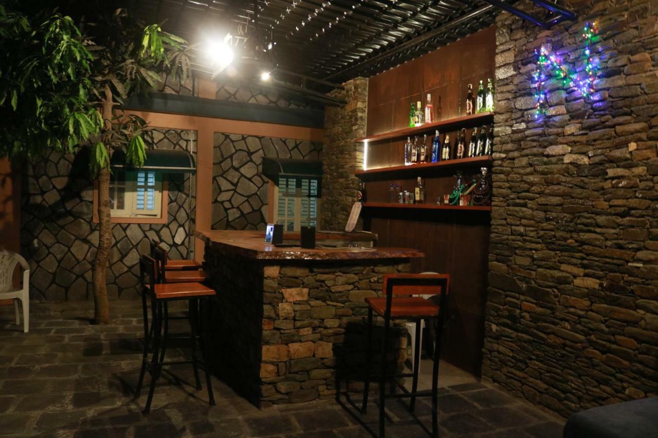 Hotel Nana Pokhara Extérieur photo