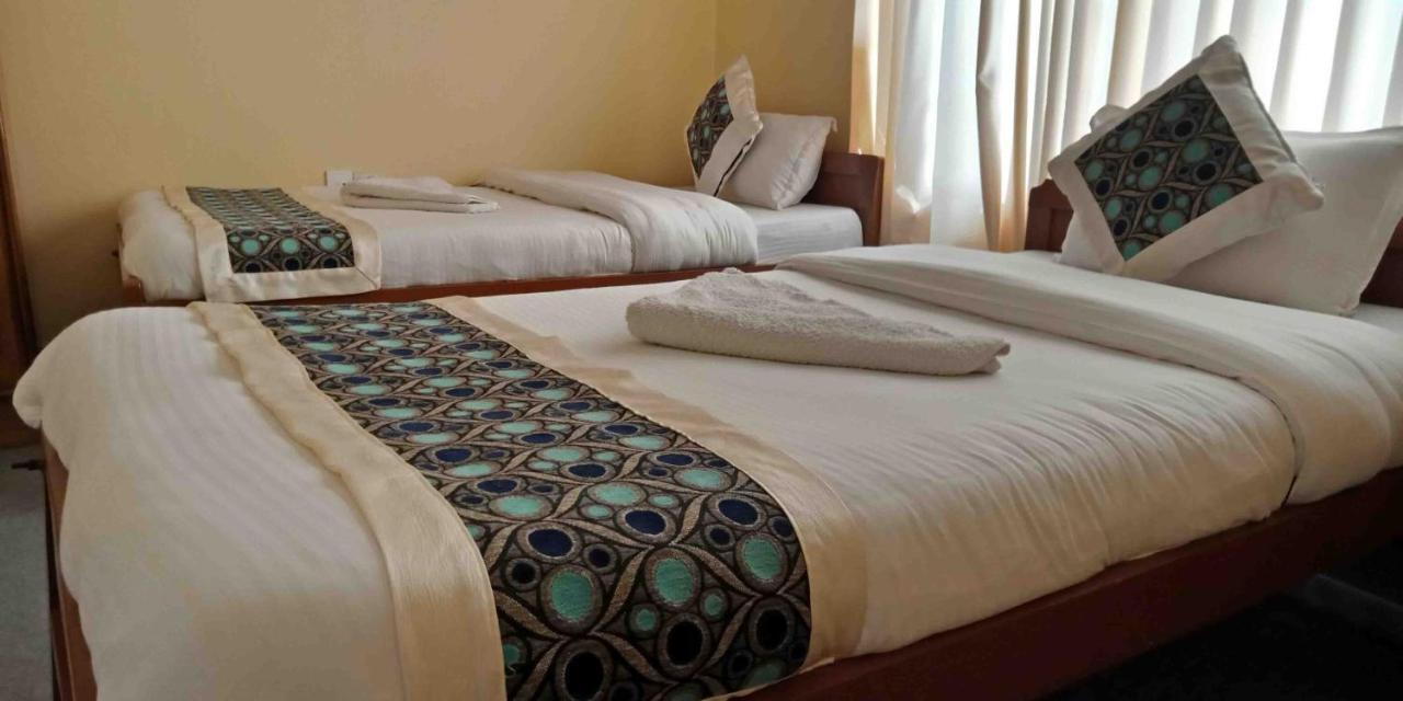 Hotel Nana Pokhara Extérieur photo